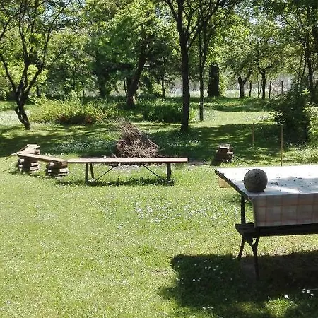 Farm stay Pod Debami